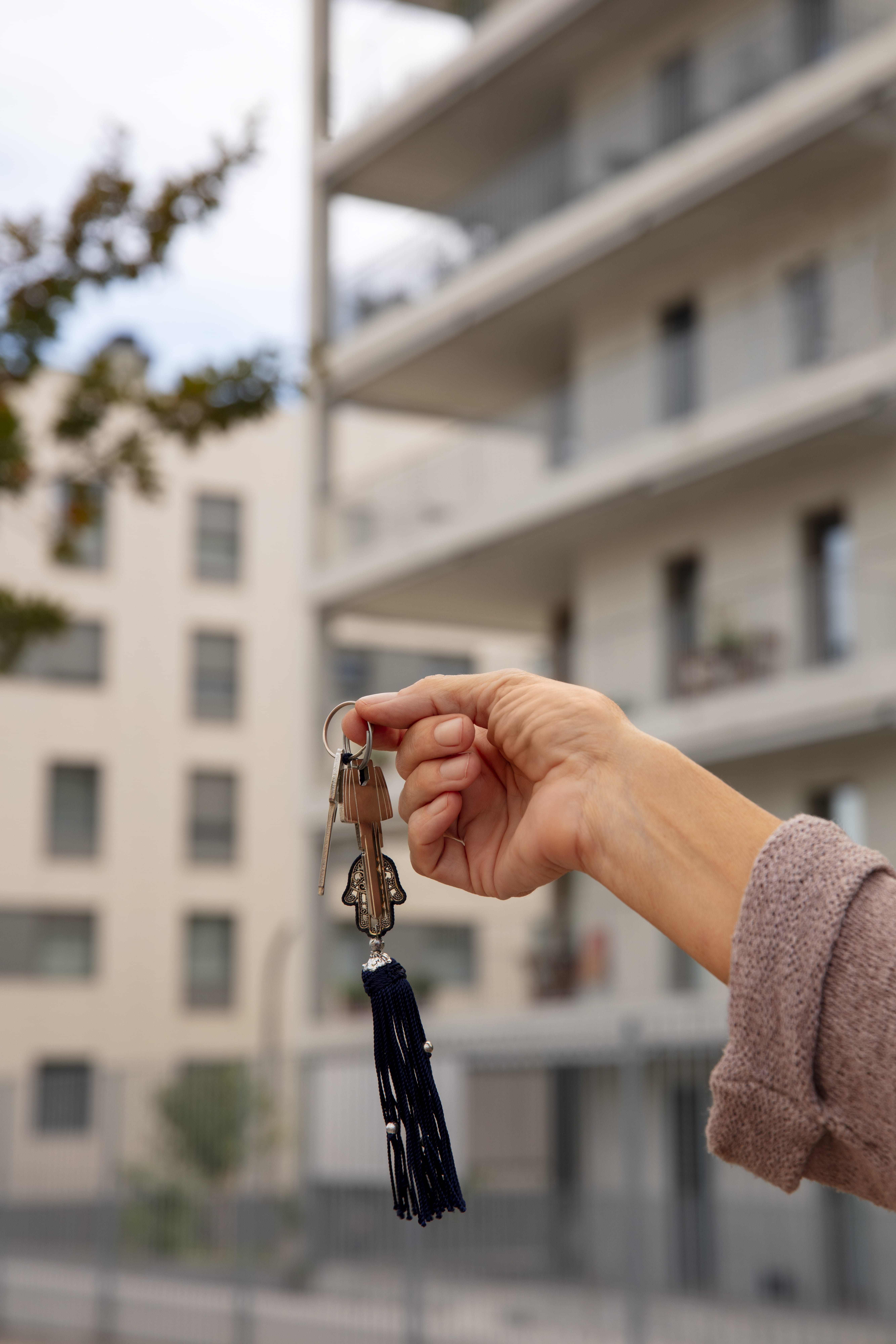 jeunes adultes disposant des clefs de son logement